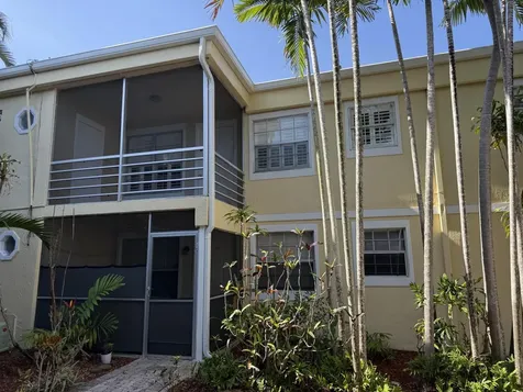320 SE 10th Street Pompano Beach FL 33060
