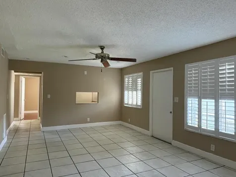 320 SE 10th Street Pompano Beach FL 33060