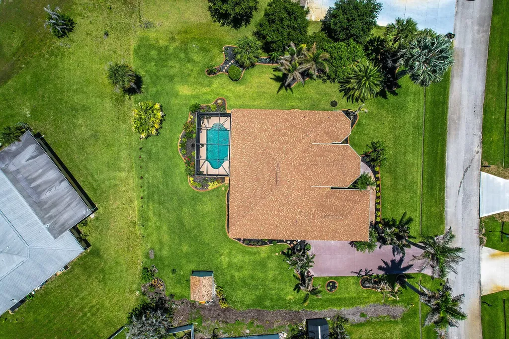 2043 SE Bisbee Street Port St Lucie FL 34952