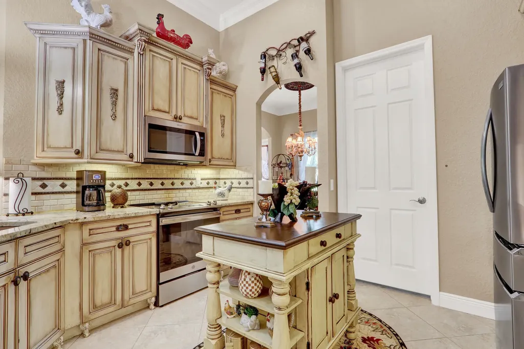 2043 SE Bisbee Street Port St Lucie FL 34952