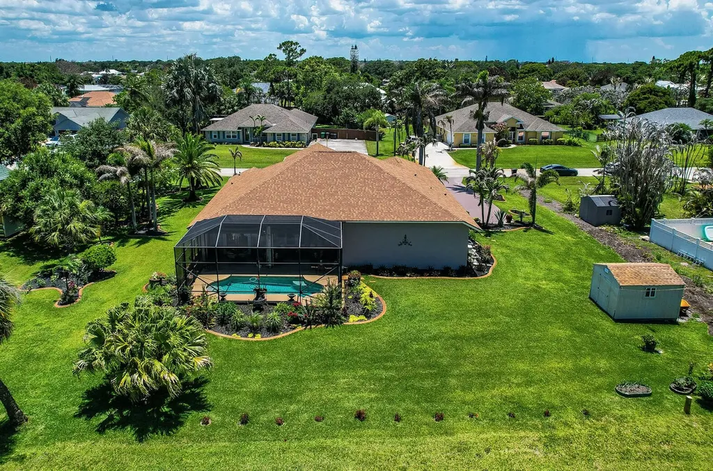 2043 SE Bisbee Street Port St Lucie FL 34952