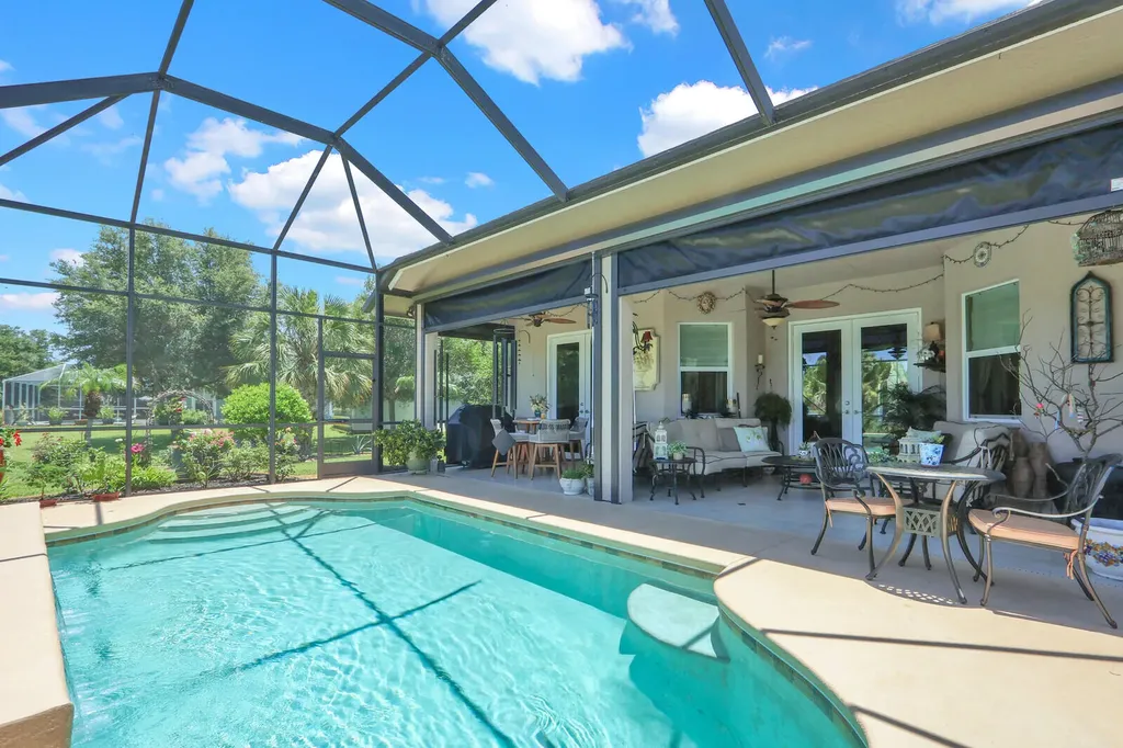 2043 SE Bisbee Street Port St Lucie FL 34952