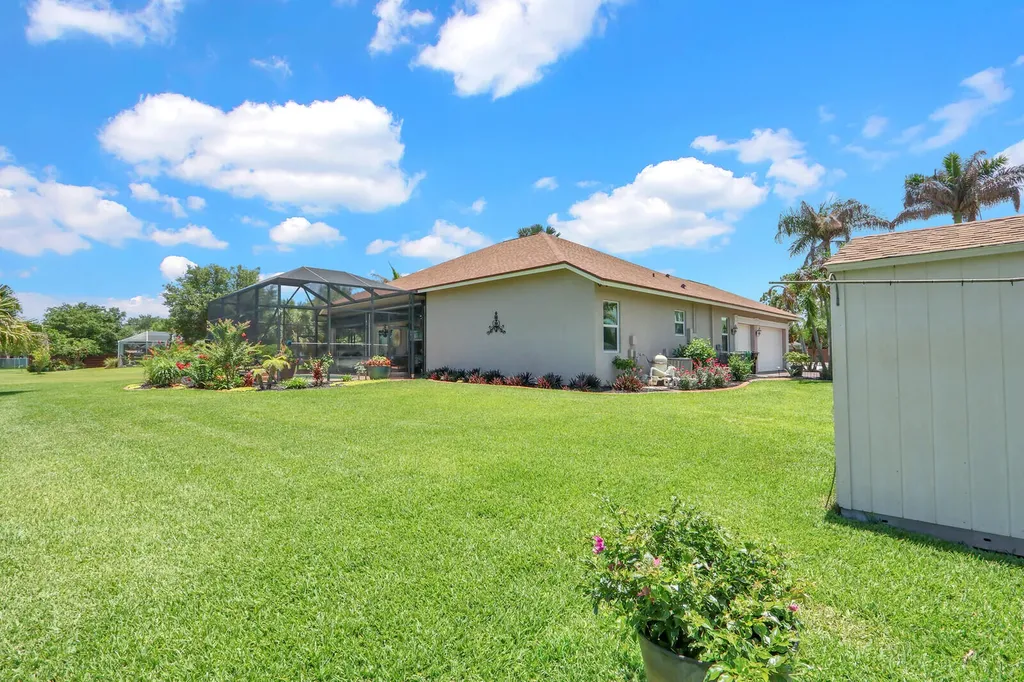 2043 SE Bisbee Street Port St Lucie FL 34952