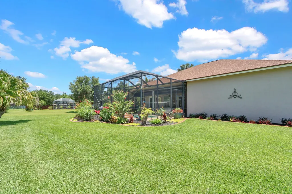 2043 SE Bisbee Street Port St Lucie FL 34952