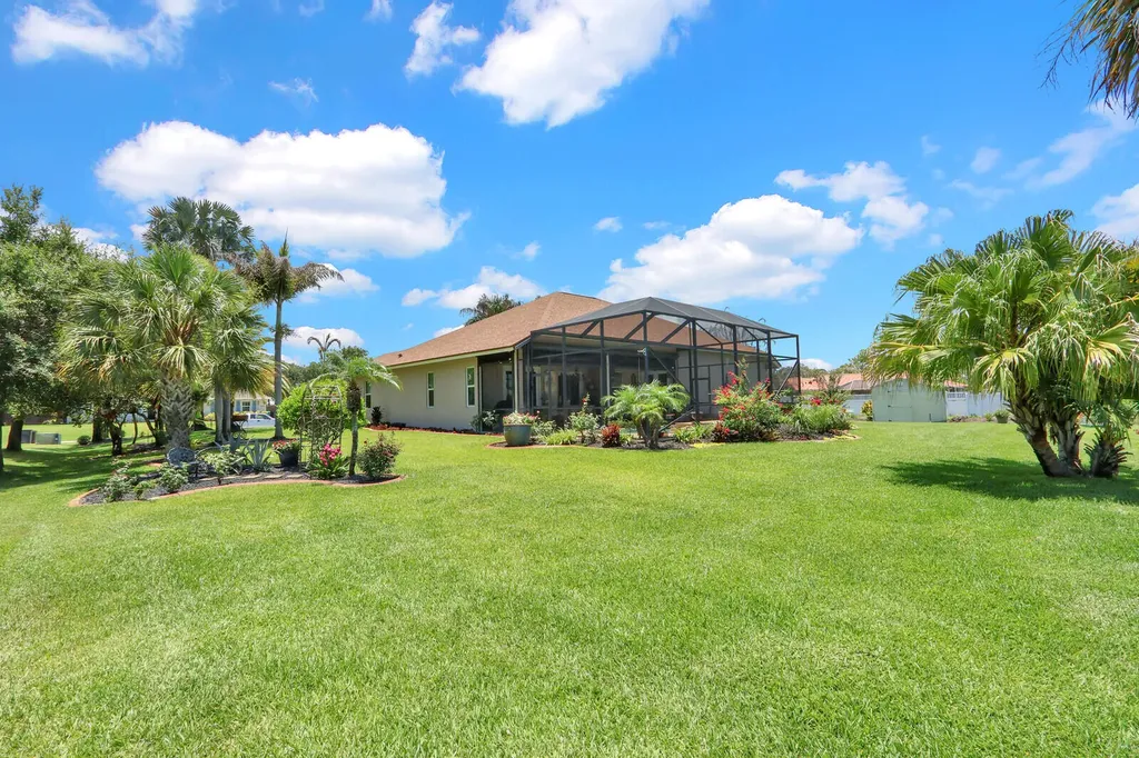 2043 SE Bisbee Street Port St Lucie FL 34952