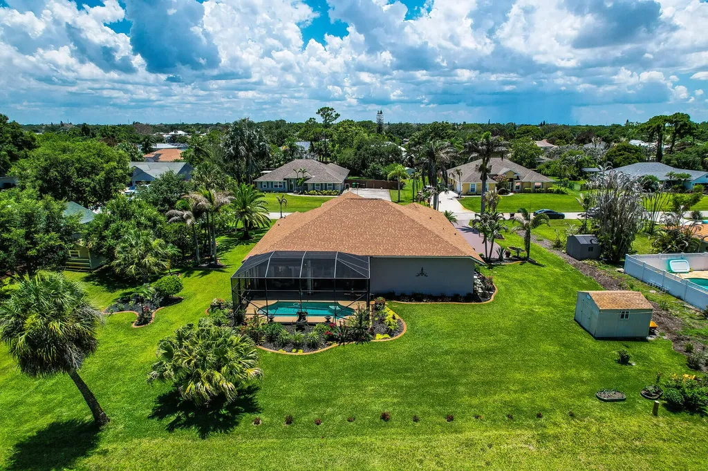 2043 SE Bisbee Street Port St Lucie FL 34952