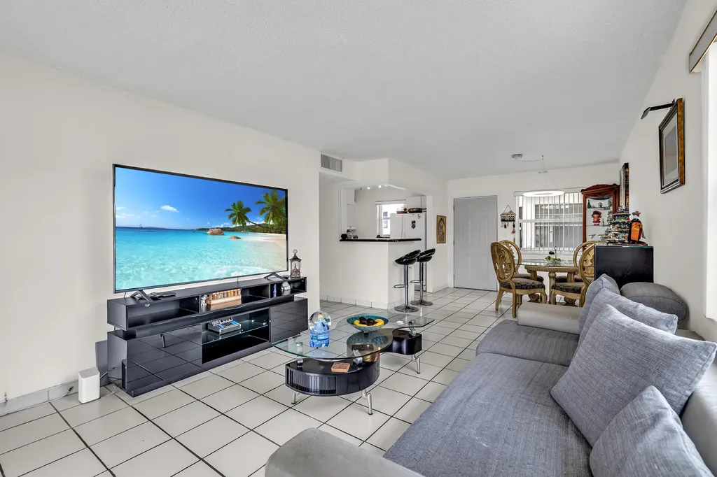 6507 Winfield Boulevard Margate FL 33063