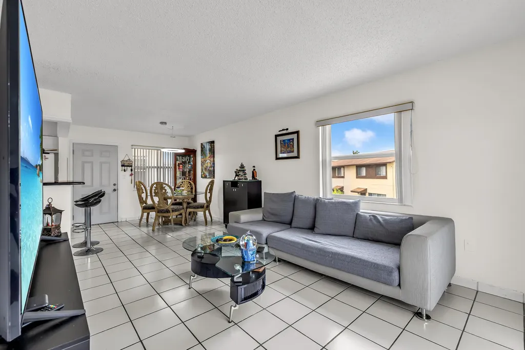 6507 Winfield Boulevard Margate FL 33063