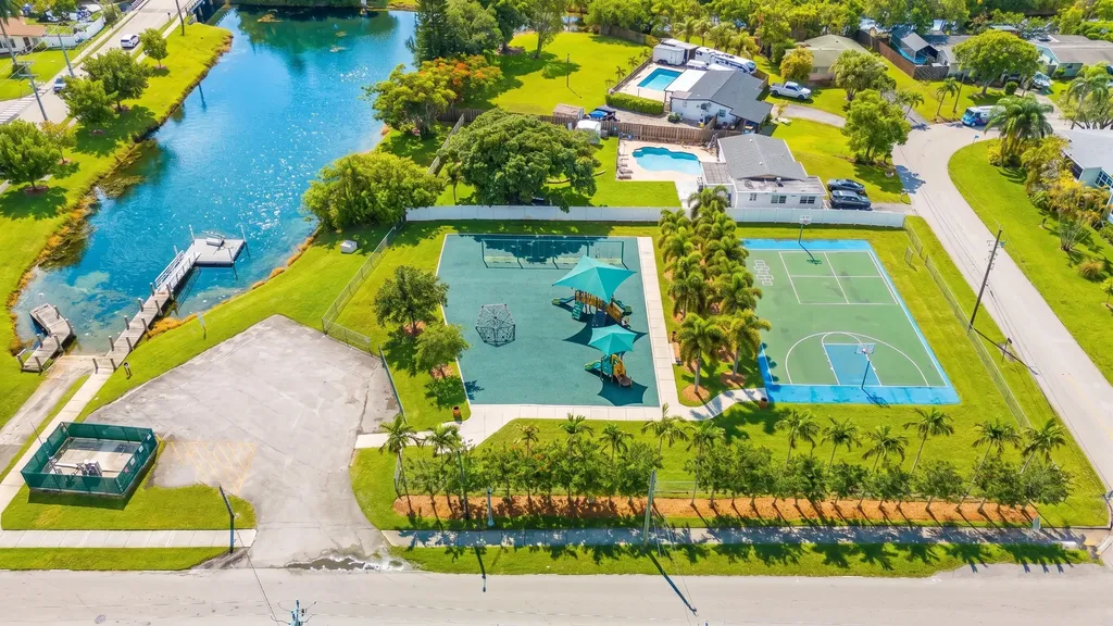 6507 Winfield Boulevard Margate FL 33063