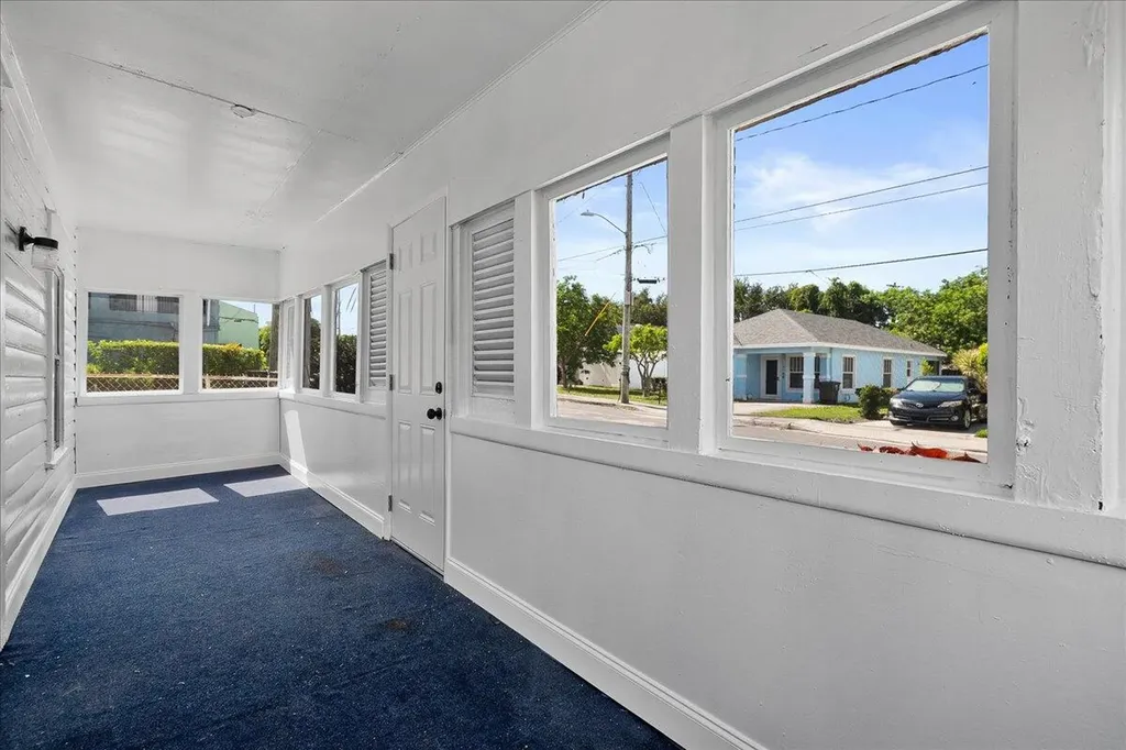 1011 22nd Street West Palm Beach FL 33407