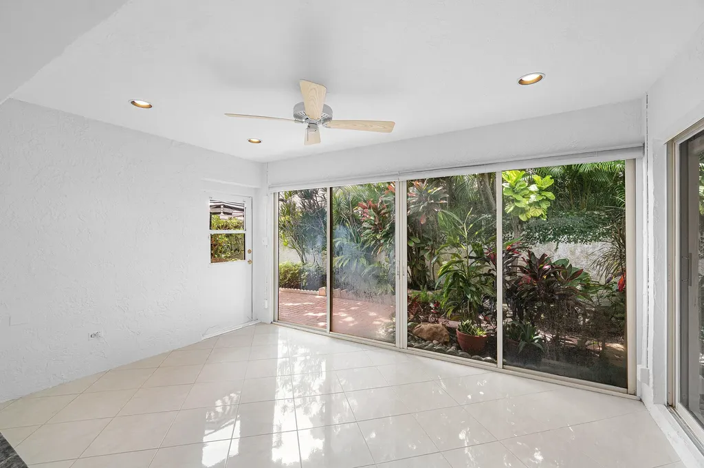 5635 Kiowa Circle Boynton Beach FL 33437