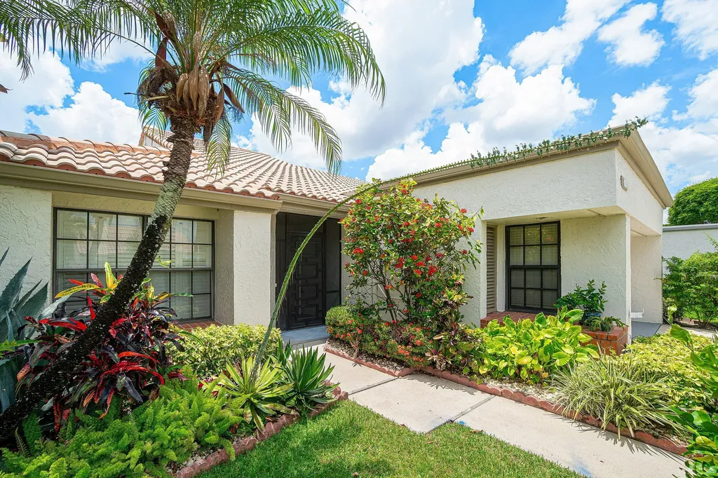5635 Kiowa Circle Boynton Beach FL 33437
