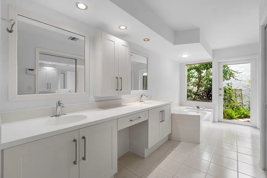 5635 Kiowa Circle Boynton Beach FL 33437