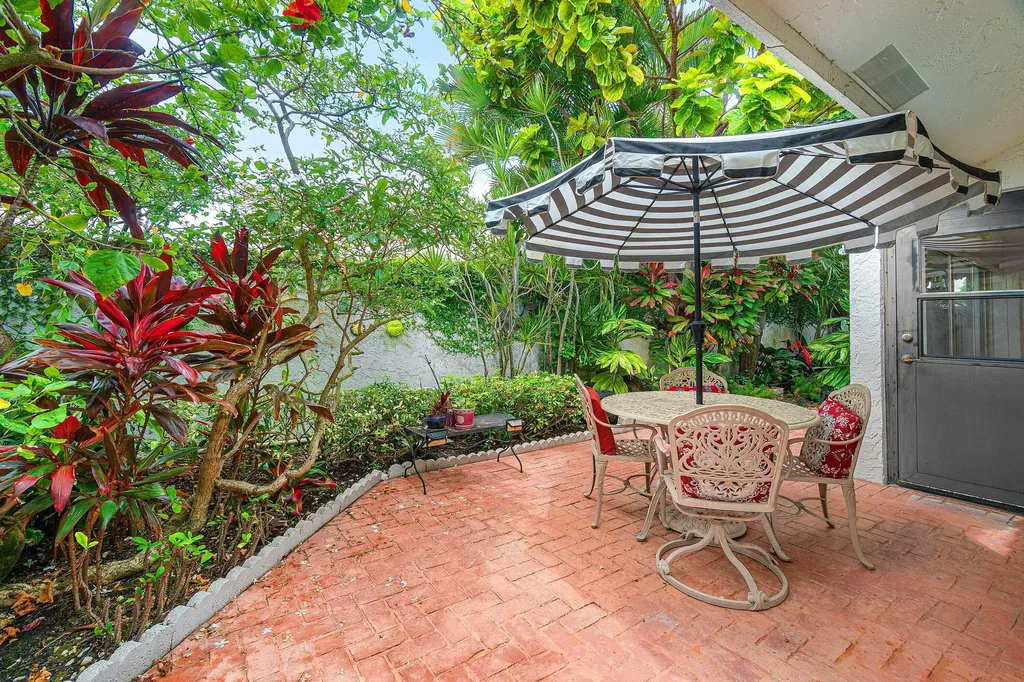 5635 Kiowa Circle Boynton Beach FL 33437