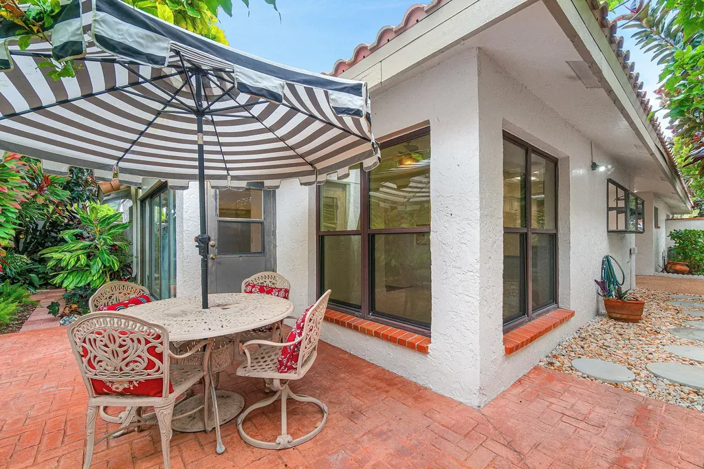 5635 Kiowa Circle Boynton Beach FL 33437