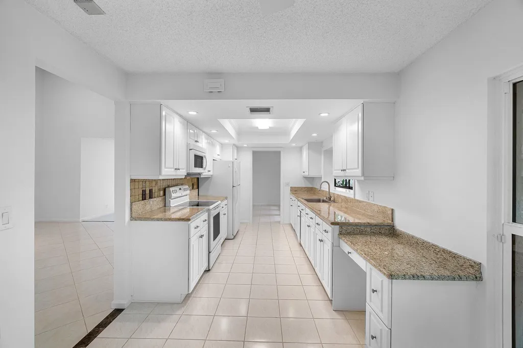 5635 Kiowa Circle Boynton Beach FL 33437