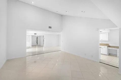 5635 Kiowa Circle Boynton Beach FL 33437