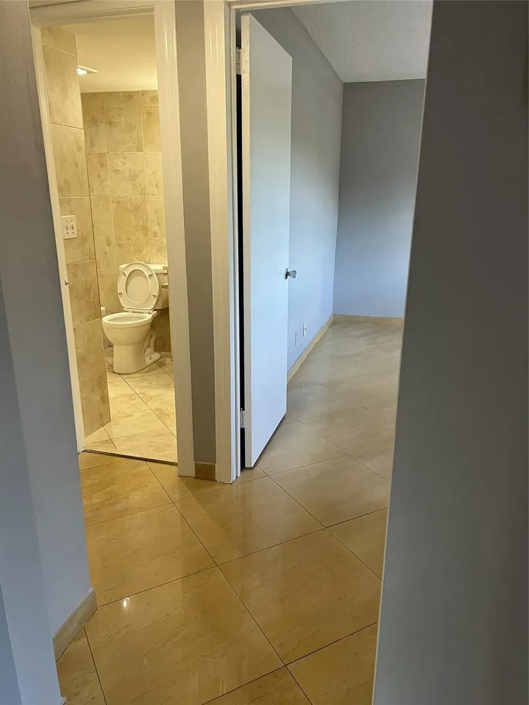 9272 SW 3rd Street Boca Raton FL 33428