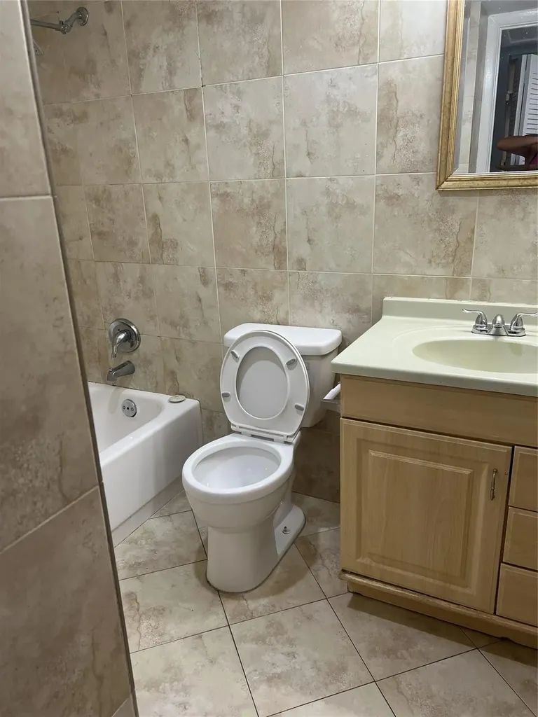 9272 SW 3rd Street Boca Raton FL 33428