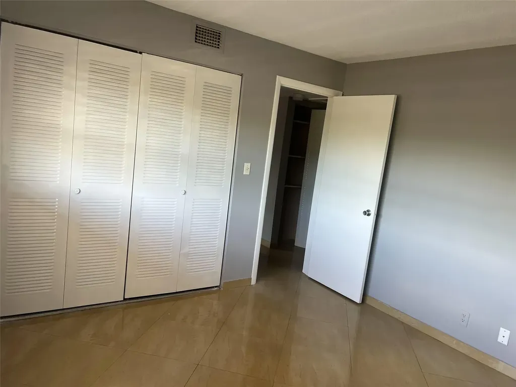 9272 SW 3rd Street Boca Raton FL 33428