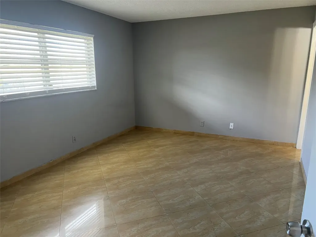 9272 SW 3rd Street Boca Raton FL 33428