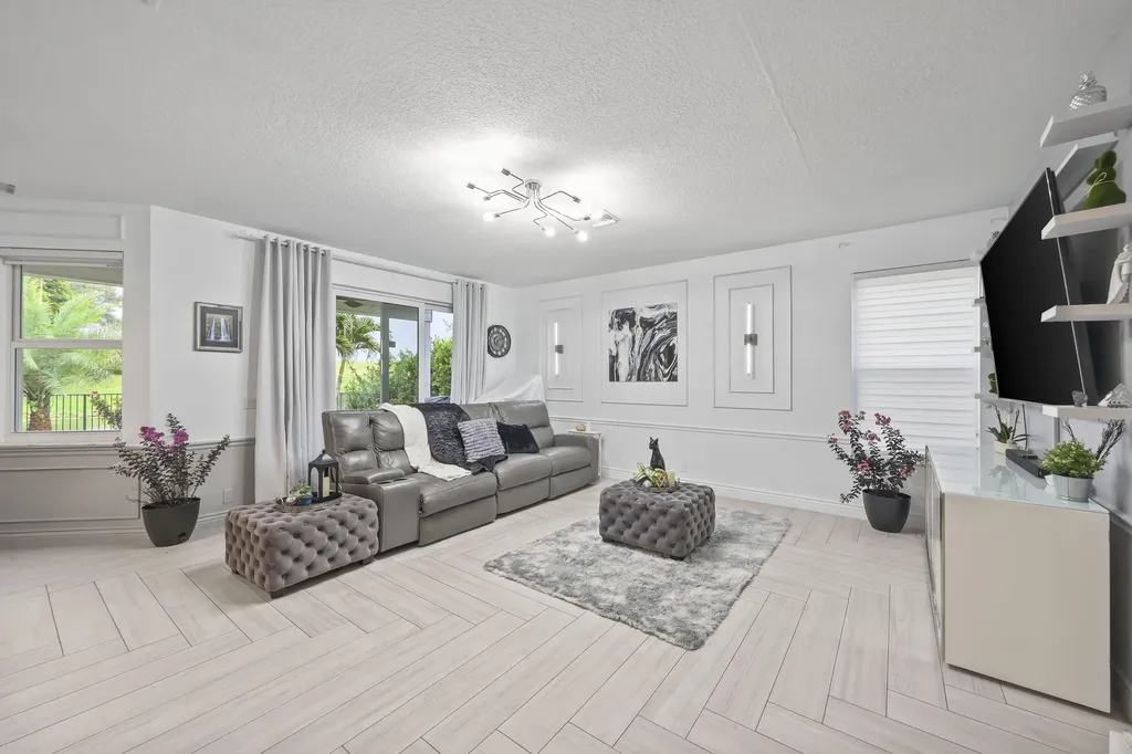 12253 Glenmore Drive Coral Springs FL 33071