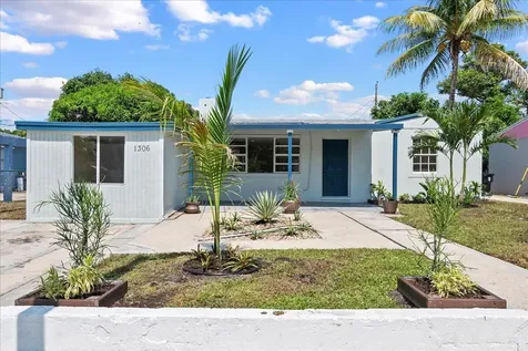 1306 S C Terrace Lake Worth Beach FL 33460