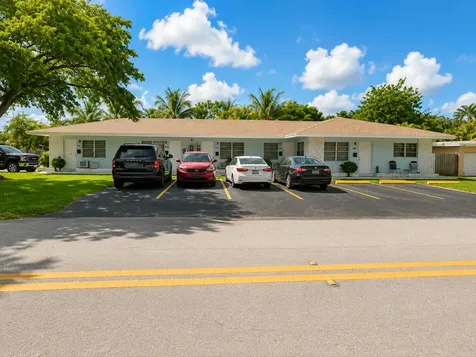 824 NE 16th Street Fort Lauderdale FL 33304