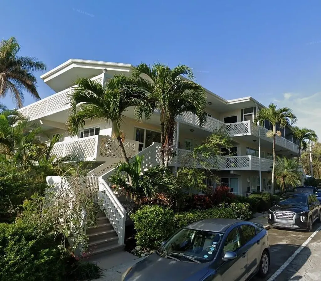 131 N Golfview Road Lake Worth FL 33460