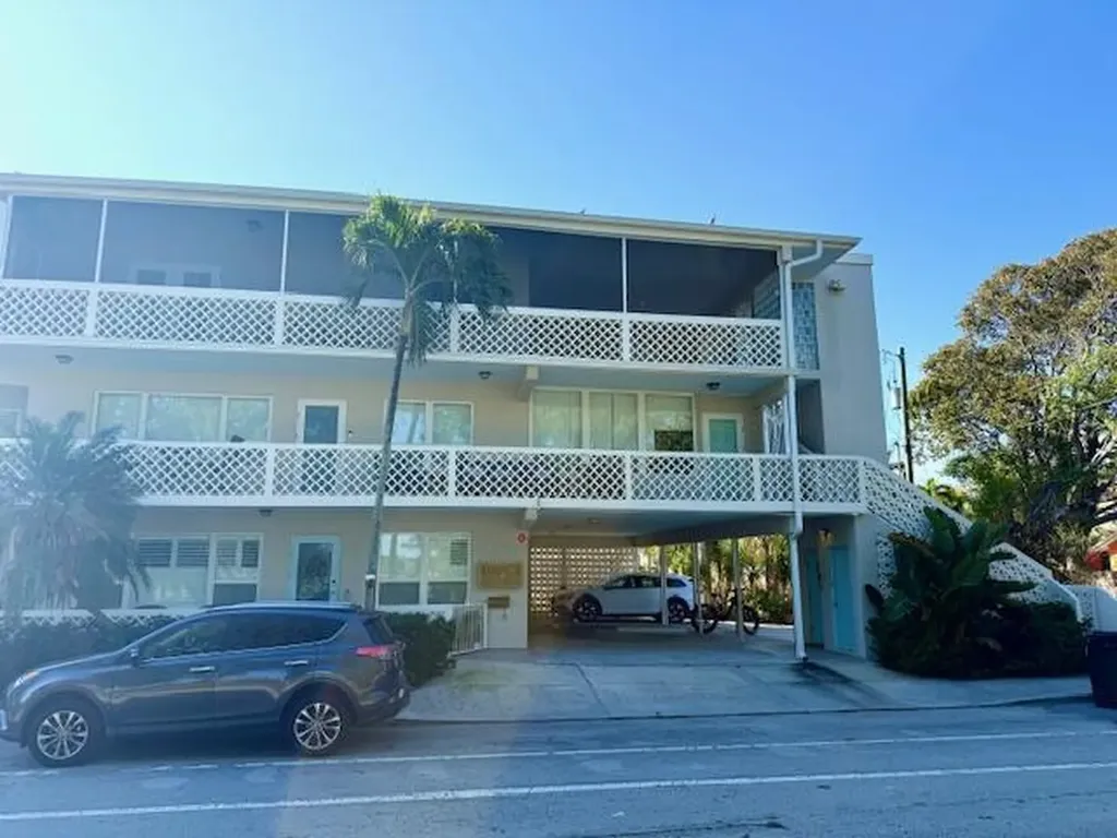 131 N Golfview Road Lake Worth FL 33460