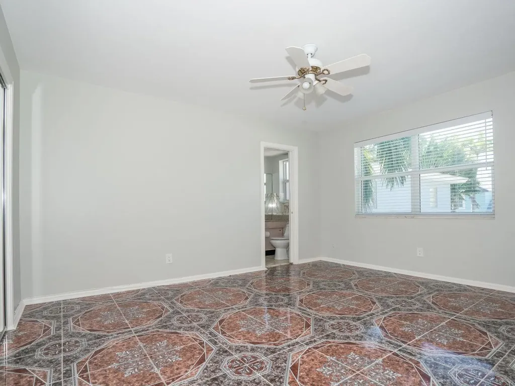 131 N Golfview Road Lake Worth FL 33460