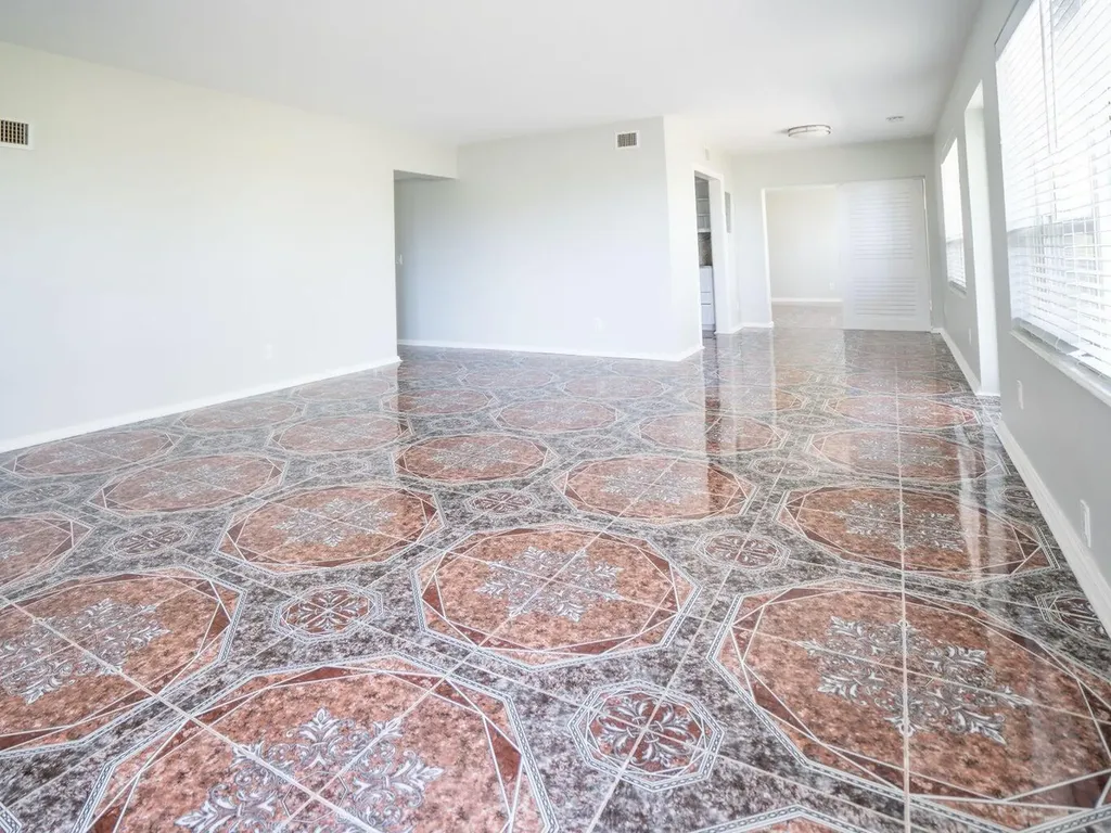 131 N Golfview Road Lake Worth FL 33460