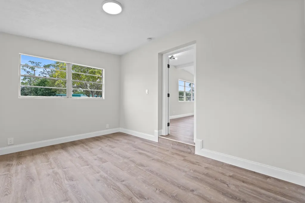 2415 Lewis West Palm Beach FL 33415