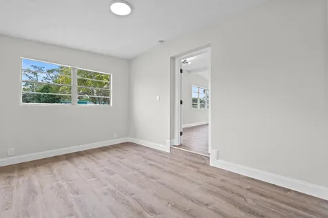2415 Lewis West Palm Beach FL 33415