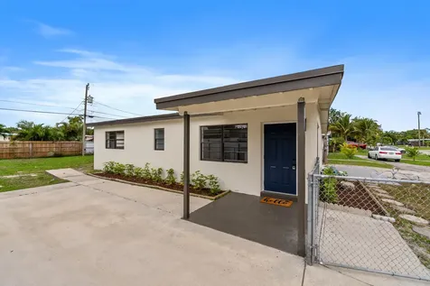 2415 Lewis West Palm Beach FL 33415