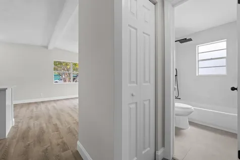 2415 Lewis West Palm Beach FL 33415