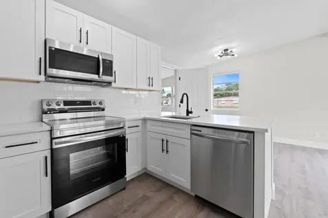 2415 Lewis West Palm Beach FL 33415
