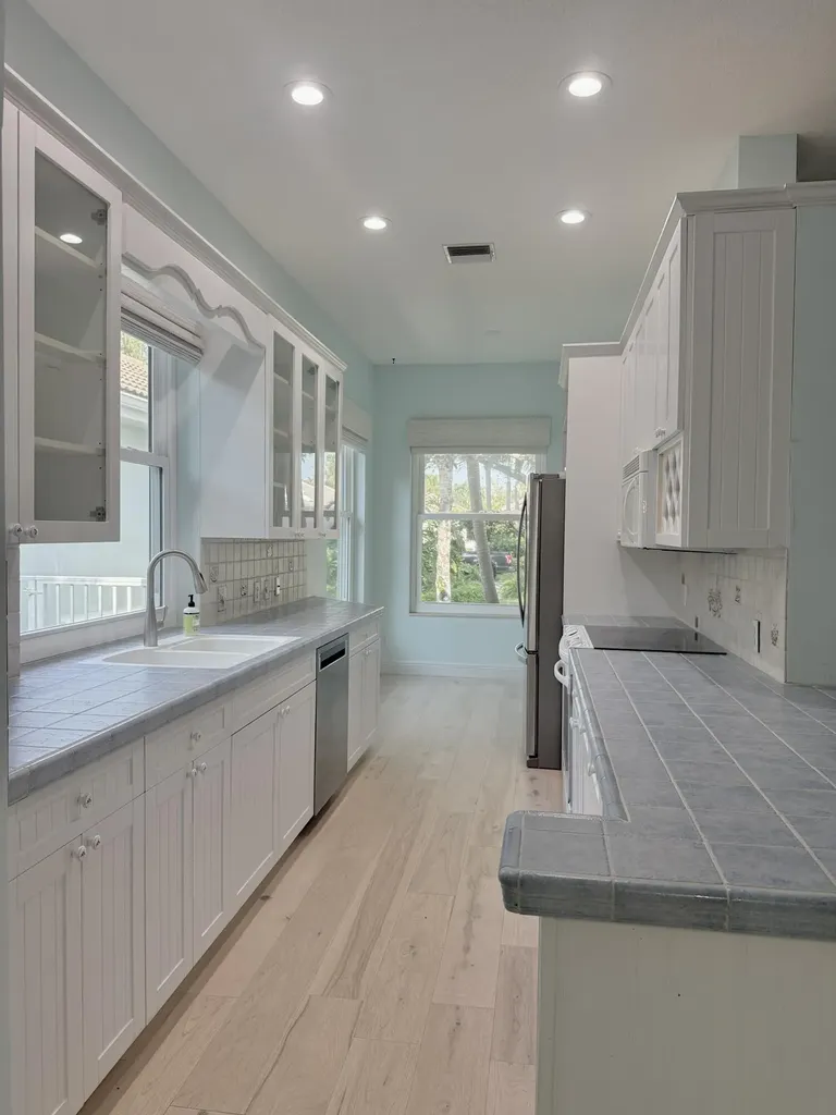 198 Hampton Circle Jupiter FL 33458