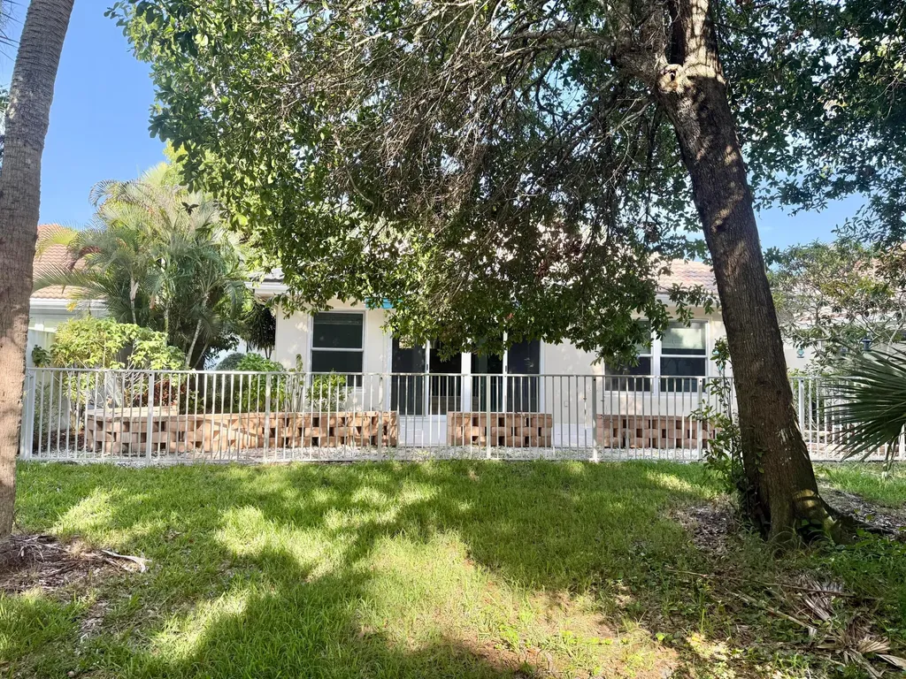 198 Hampton Circle Jupiter FL 33458