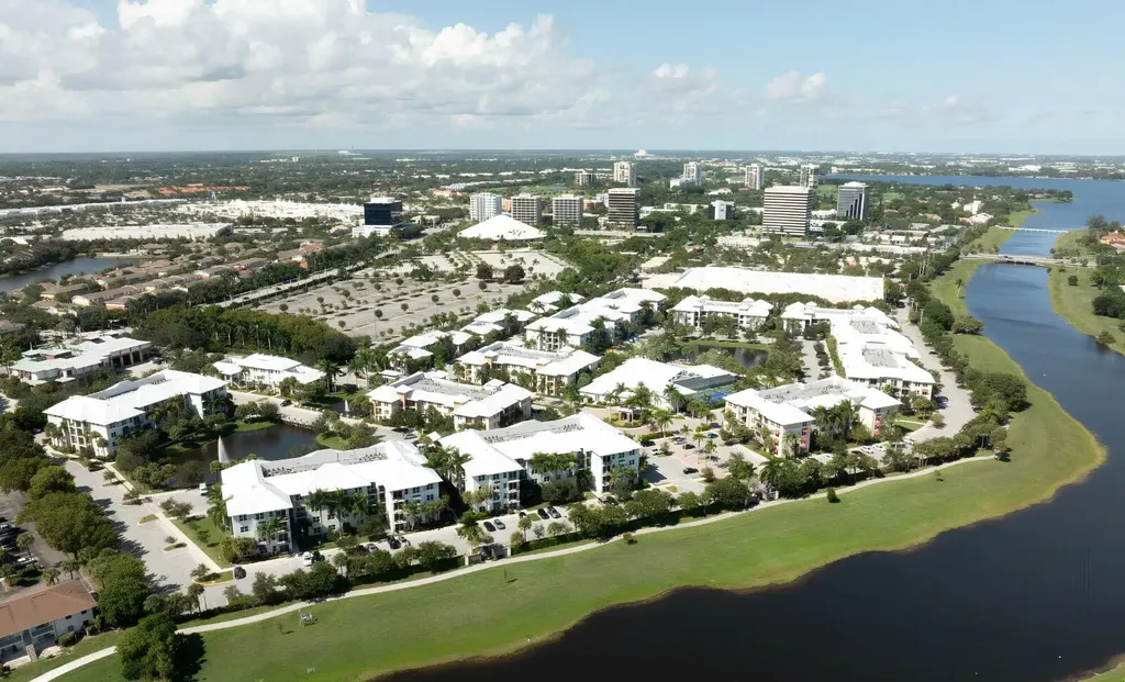 1517 Cameron Samuel Lane West Palm Beach FL 33401