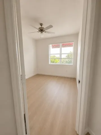 1517 Cameron Samuel Lane West Palm Beach FL 33401