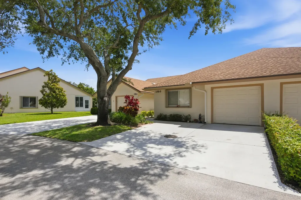 180 Par Drive Royal Palm Beach FL 33411