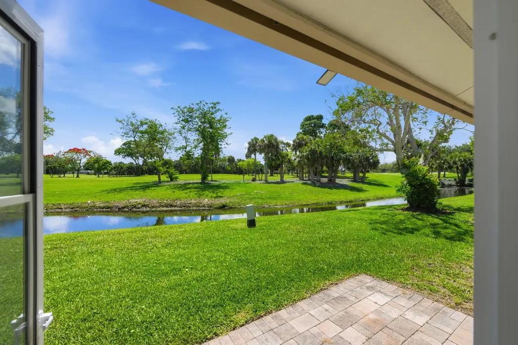 180 Par Drive Royal Palm Beach FL 33411