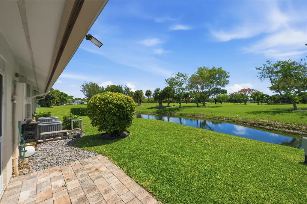 180 Par Drive Royal Palm Beach FL 33411