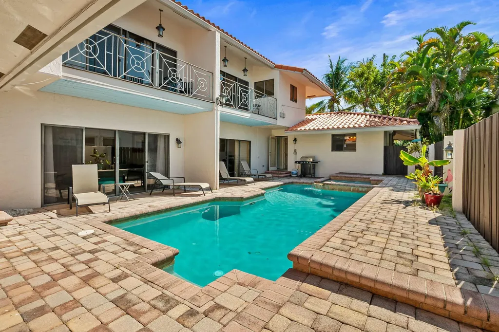 4850 NE 25th Avenue Fort Lauderdale FL 33308
