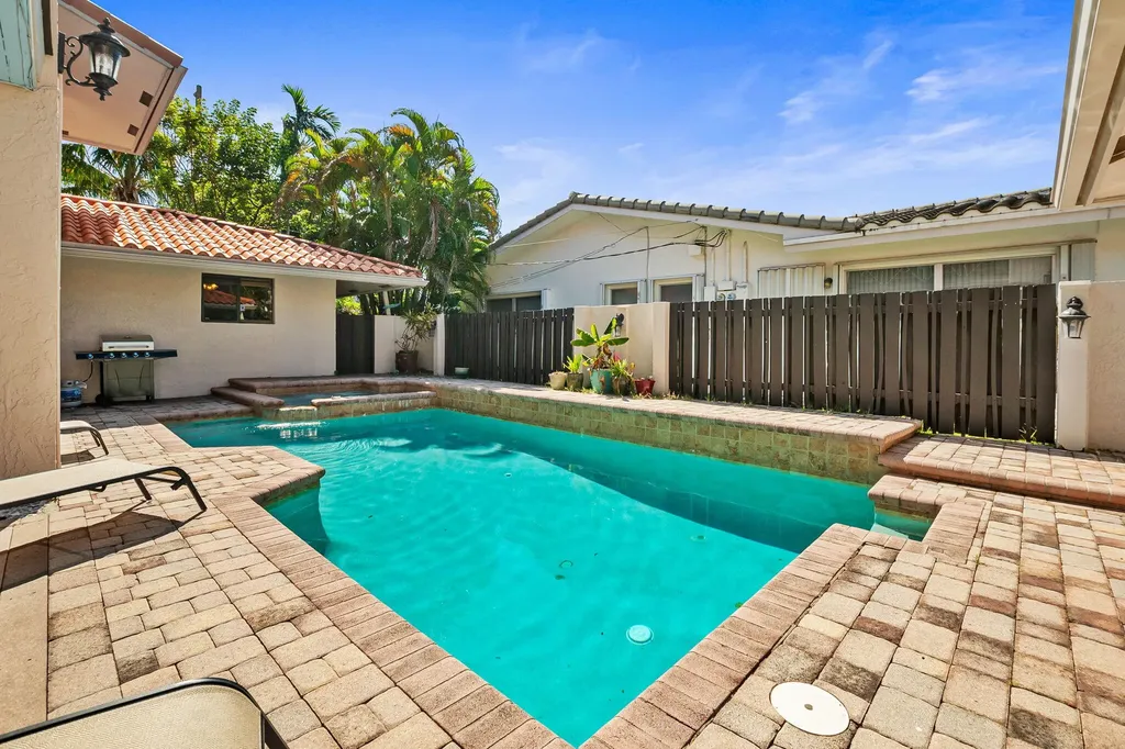 4850 NE 25th Avenue Fort Lauderdale FL 33308