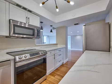 2425 Presidential Way West Palm Beach FL 33401