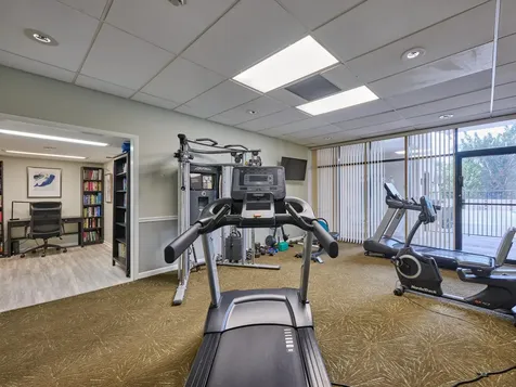 2425 Presidential Way West Palm Beach FL 33401