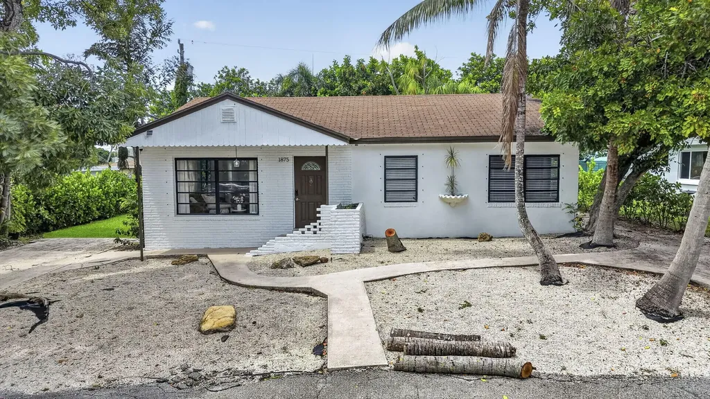1875 Ridge Road Juno Beach FL 33408