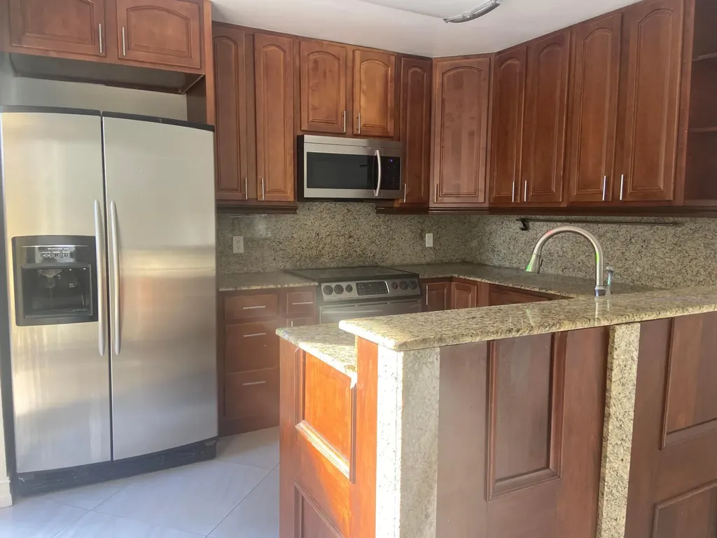 910 9th Way West Palm Beach FL 33407